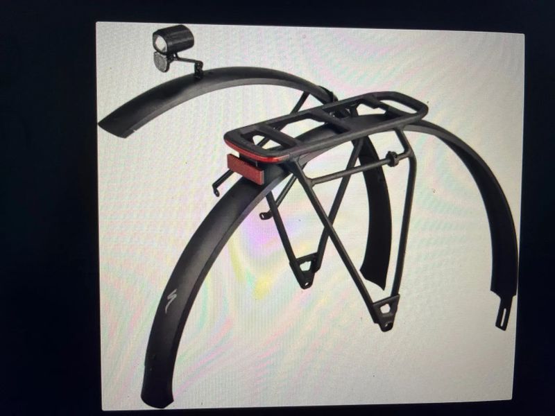 Cube nuroad- set blatníku a předního kola s dynamem