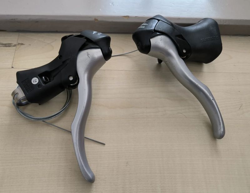 Shimano Sora 8 dualy 