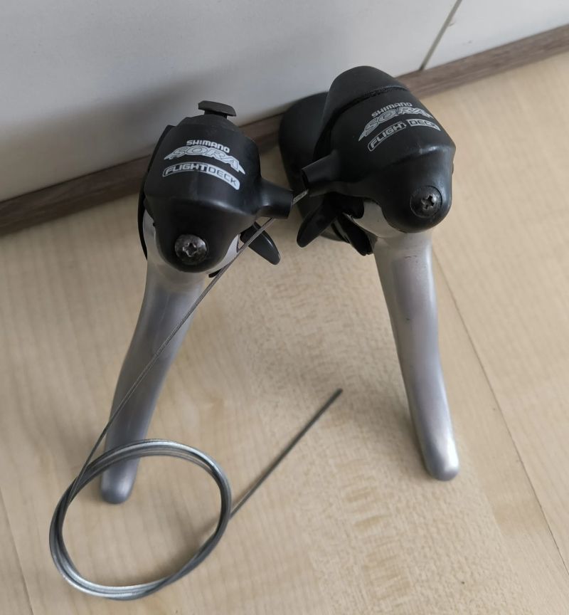 Shimano Sora 8 dualy 