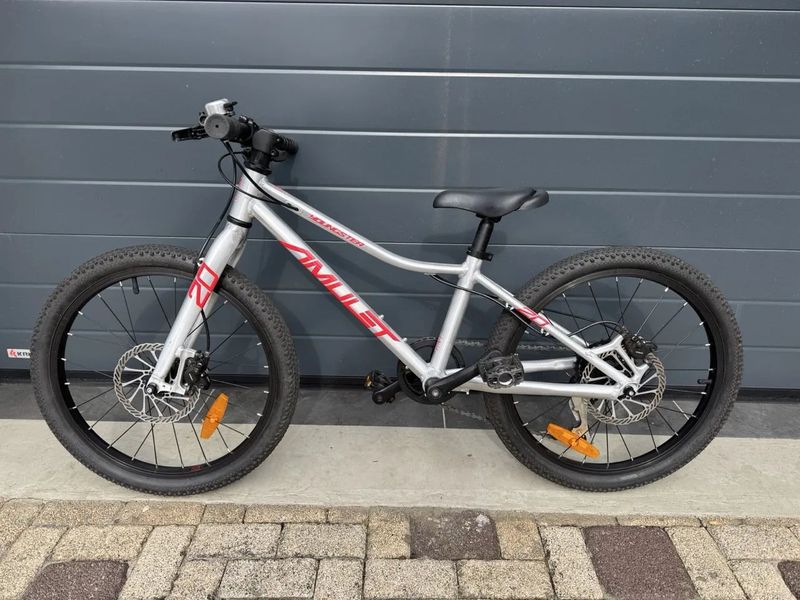 Amulet Youngster 20 - perfektní stav, téměř nejeté