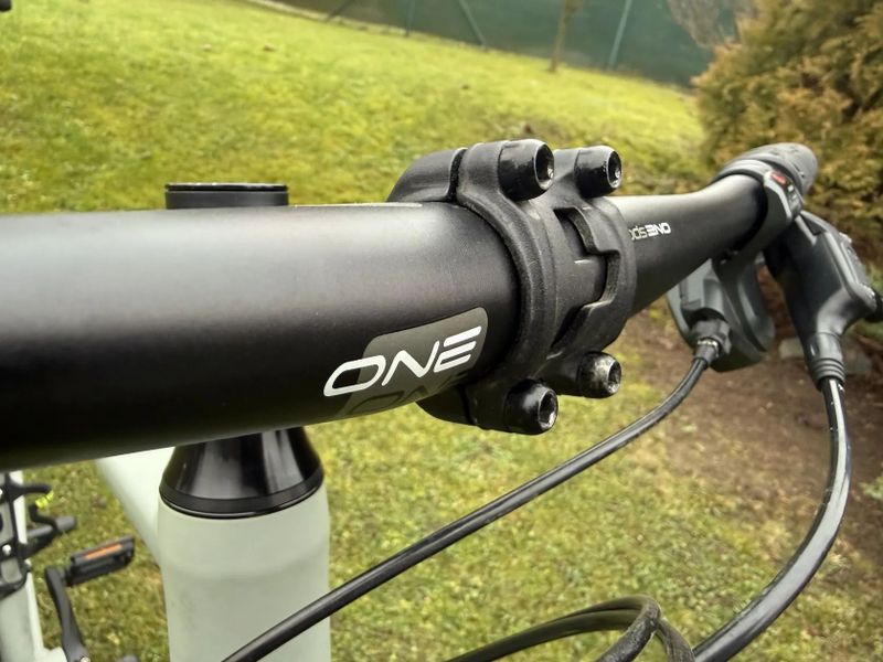 TOP GRAVEL BIKEPACKING kolo - rovná řídítka