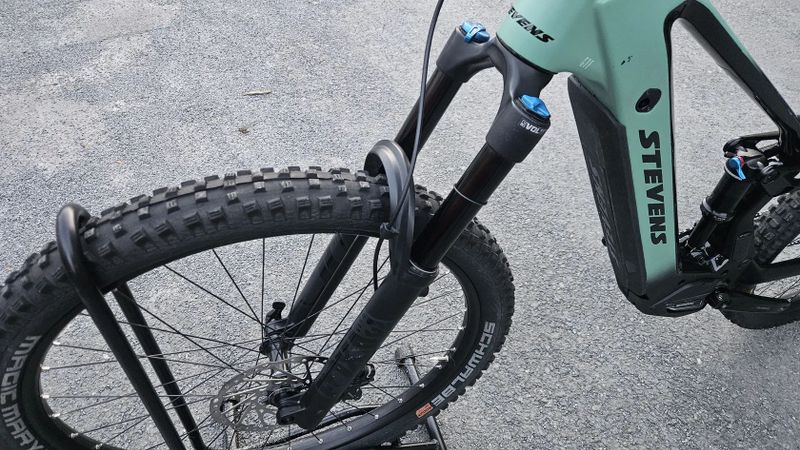 Elektrokolo Stevens celokarbon 