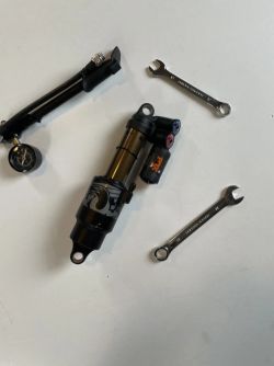 Fox float X2 factory kashima 230mm 60mm