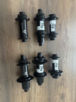 Nové náboje DT SWISS 350 a Industry Nine - BOOST, XD/Microspline