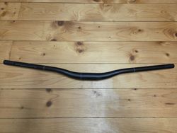 Prodám řidítka Bontrager Line 35, šíře 780mm