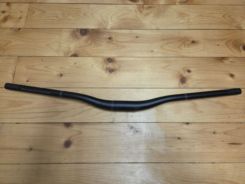 Prodám řidítka Bontrager Line 35, šíře 780mm