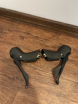 Řadící a brzdové páky Shimano GRX BL-RX600