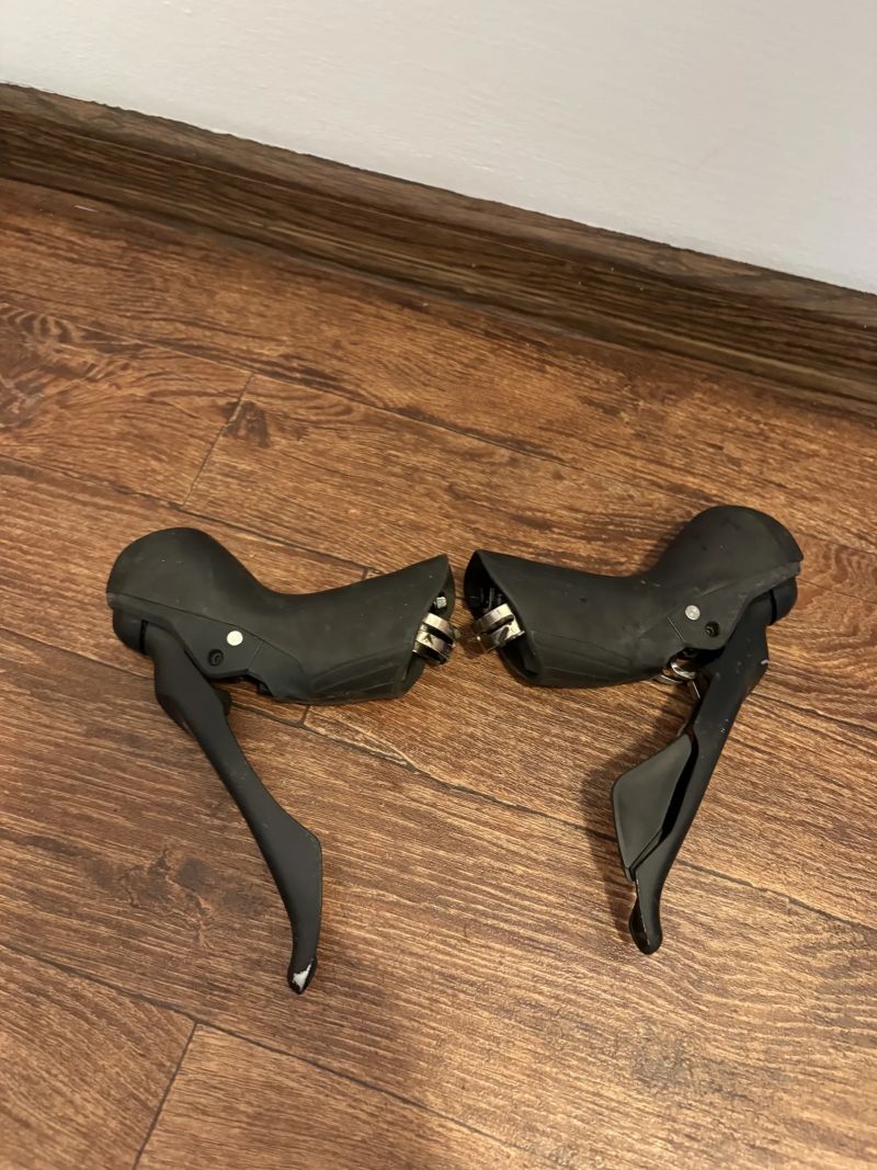 Řadící a brzdové páky Shimano GRX 600