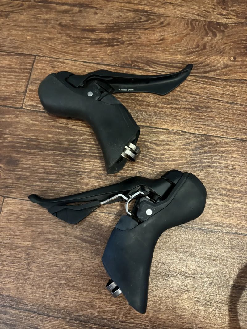 Řadící a brzdové páky Shimano GRX 600