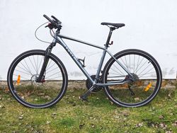 LEVIT Simur 1, zánovní trekové kolo, perfetní stav, komponenty Deore