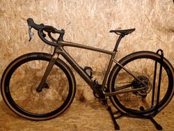 Specialized Diverge Expert Carbon - 2025 SRAM Rival eTap AXS/GX EAGLE AXS
