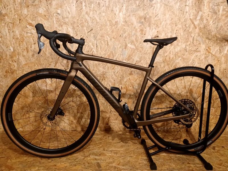 Specialized Diverge Expert Carbon - 2025 SRAM Rival eTap AXS/GX EAGLE AXS