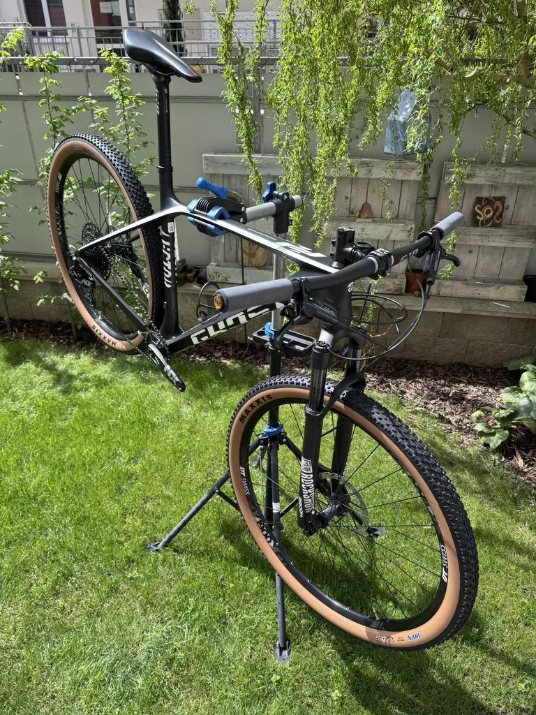 GHOST Lector 3.9 LC night black/star white, vel. XL