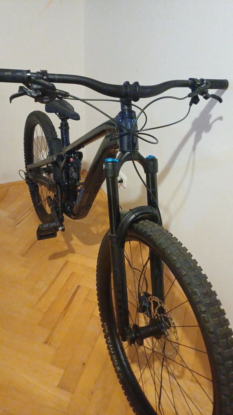 Nový Trek Trek slash 8 gen 6 (nesedí velikost)