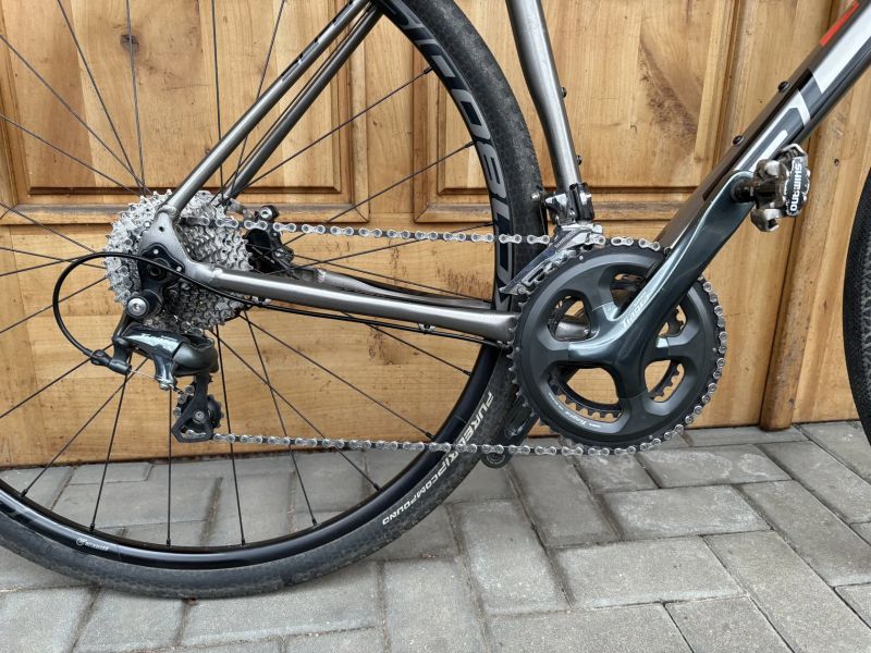 Superior x Road Elite vel. M