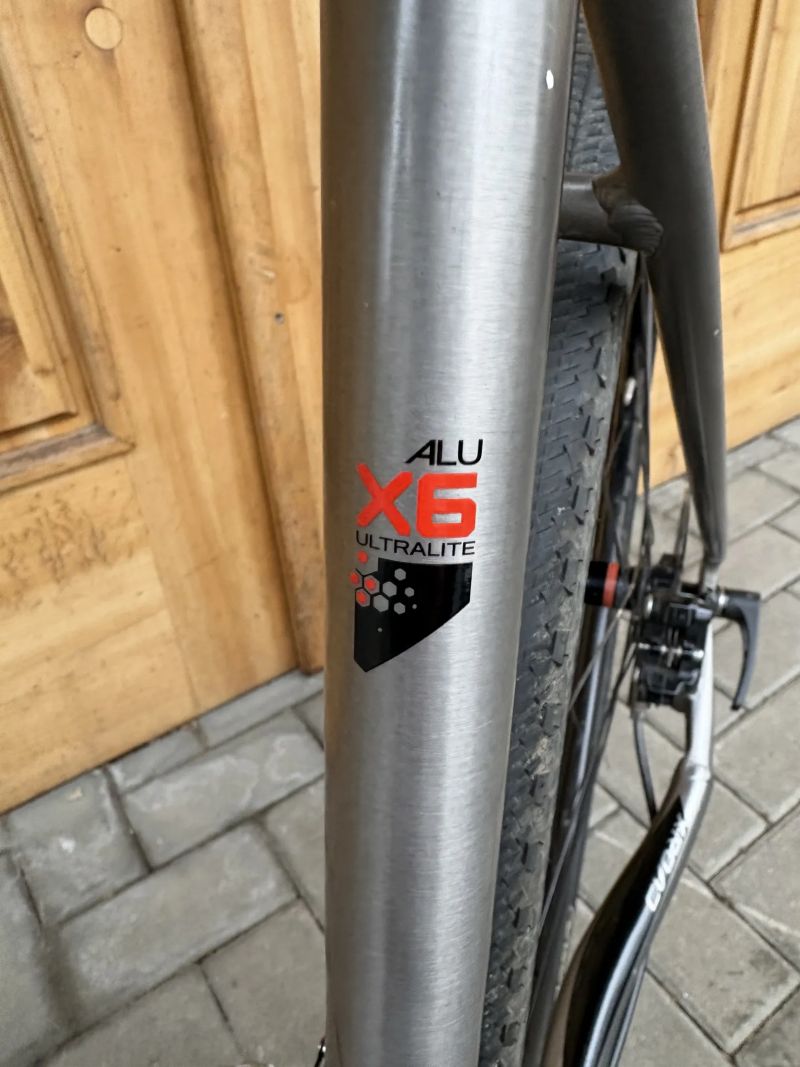 Superior x Road Elite vel. M