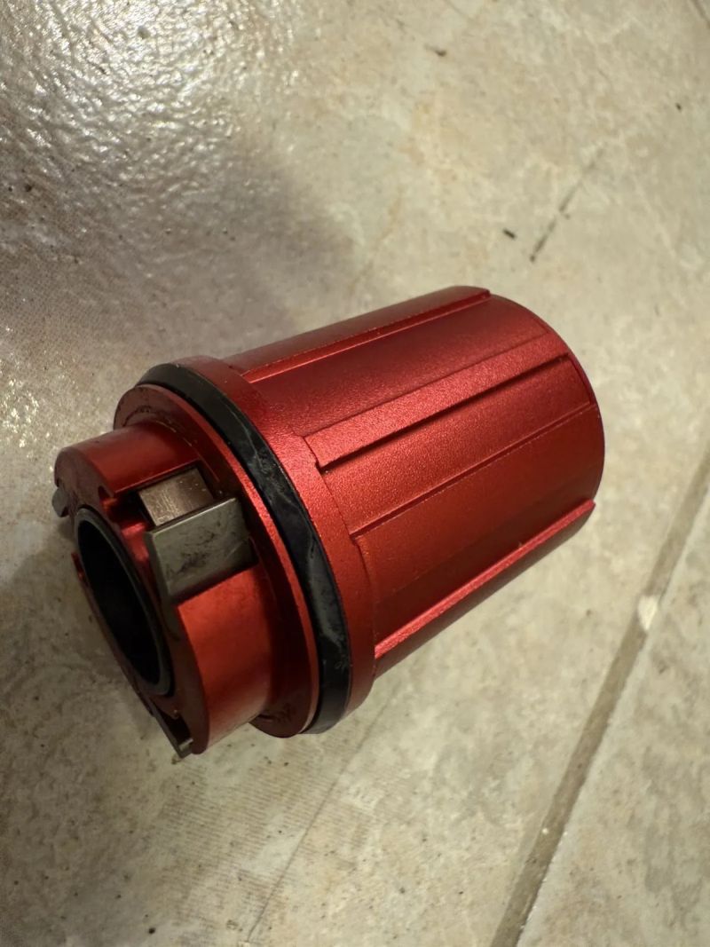 kola carbon silniční EQUINOX CP6 55mm galuska, klasické brzdy 