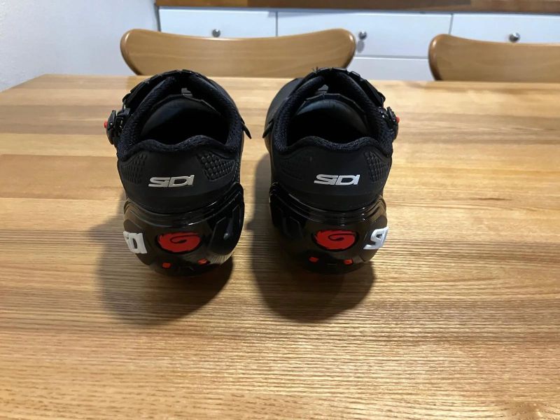 Prodám cca 4 měsíce používané tretry SIDI Ergo 5 matt black vel. 44