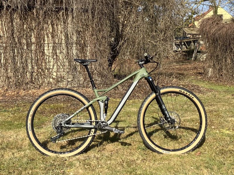 Cube Stereo 120 HPC 29 carbon vel. M (18)