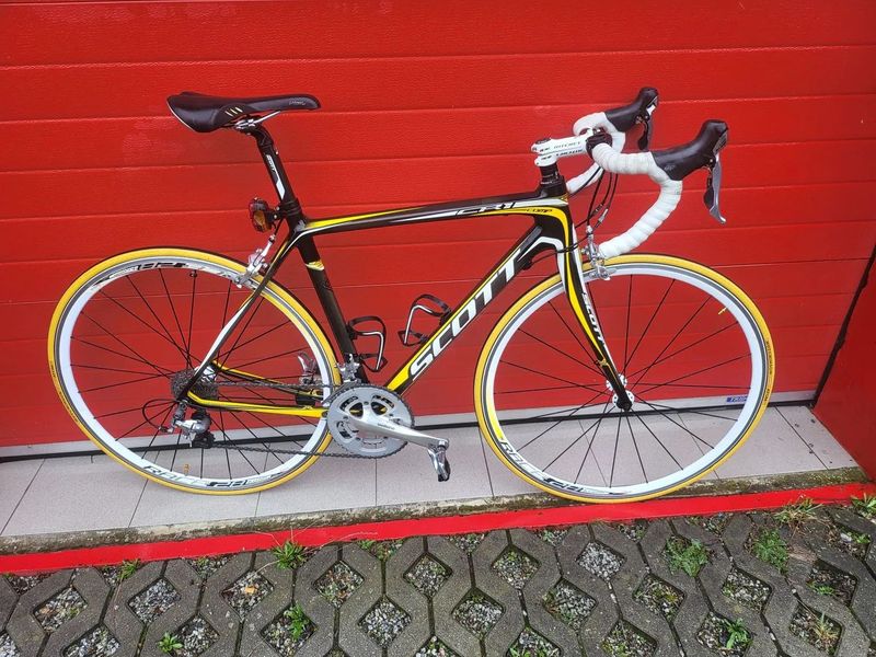 Karbonové silniční kolo SCOTT CR1 2011