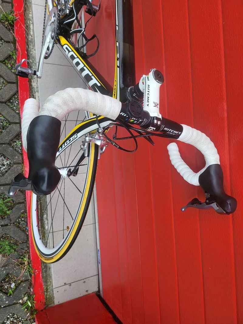 Karbonové silniční kolo SCOTT CR1 2011