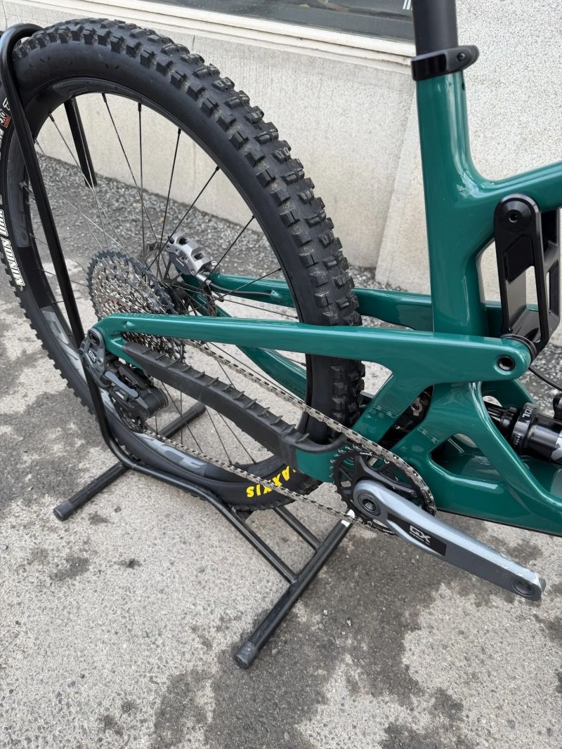 Santa Cruz HighTower GX AXS (L)