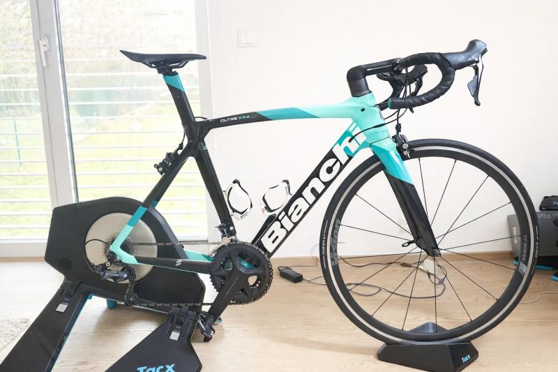 Bianchi Oltre XR4 Ultegra 2022 velikost 55 Celeste — TOP stav