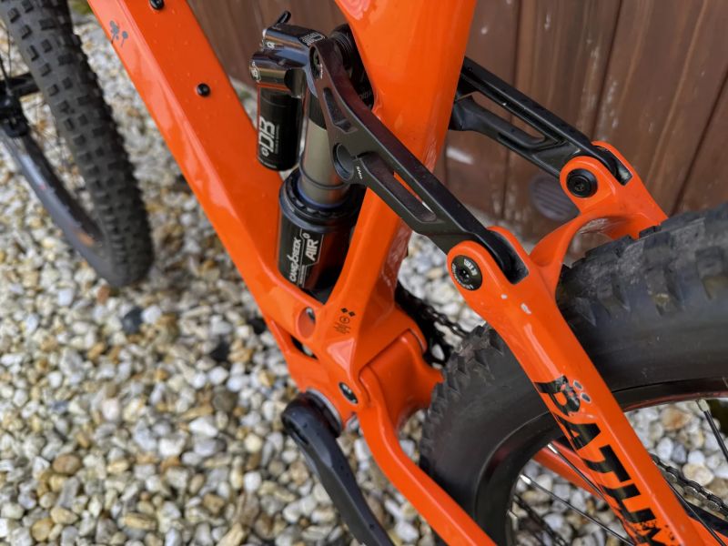 Ghost Path Riot 10, vel. L. Jak nové, minimálně jeté enduro !