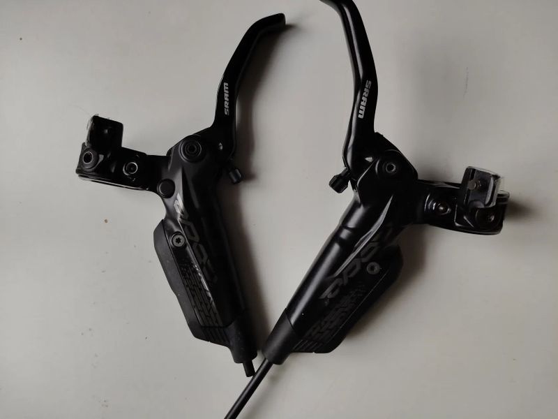 Brzdy, kotouče, destičky GALFER, Air Spring, WTB pneu