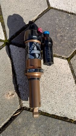 *Nový* Fox Float Factory X 2025 230x60