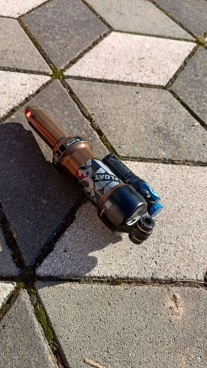 *Nový* Fox Float Factory X 2025 230x60