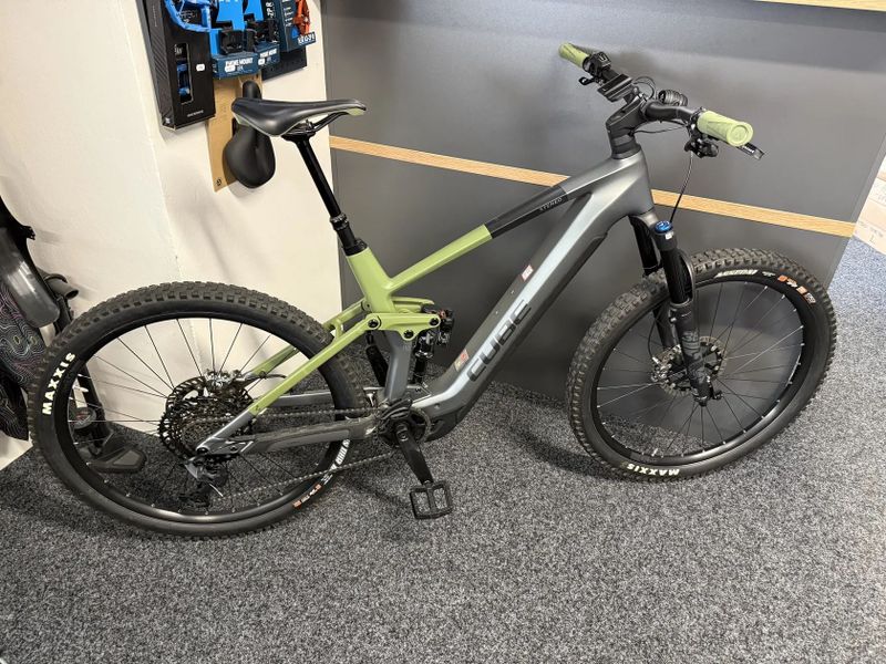 CUBE Stereo Hybrid 140HPC TM 750 vel.XL 2023 1484KM KARBON