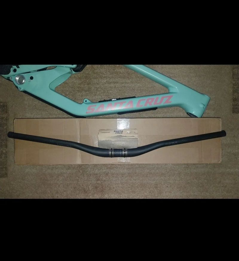 Santa Cruz Riser Carbon - nové 