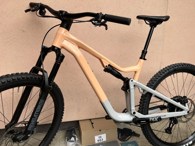 Nový Focus JAM 6.8 Melon Glossy