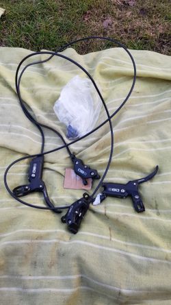 Brzdy Sram DB8 4píst