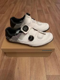 Prodám silniční cyklistické tretry Shimano RC7 vel. 44