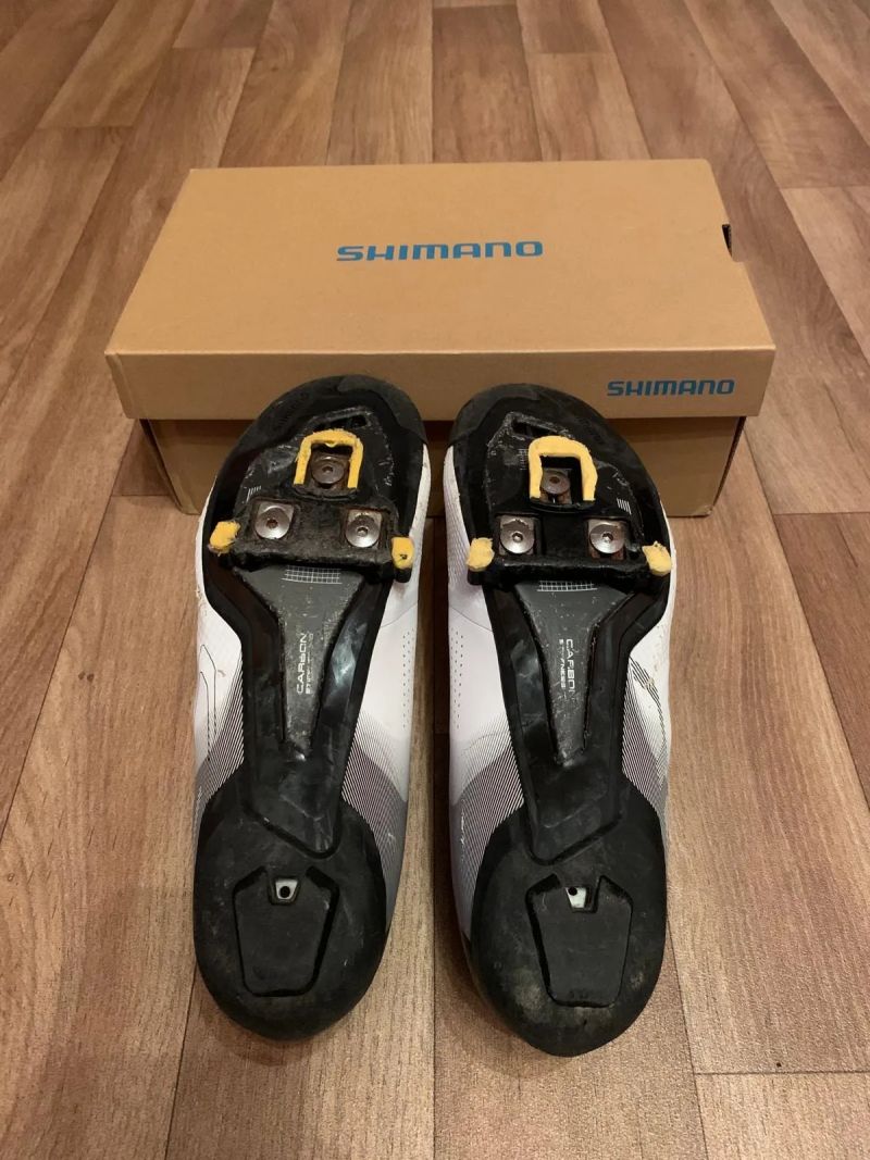 Prodám silniční cyklistické tretry Shimano RC7 vel. 44