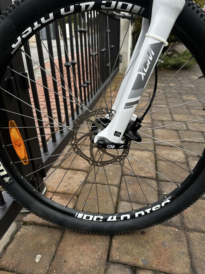 Prodám dámské kolo Cannondale Tango 27,5