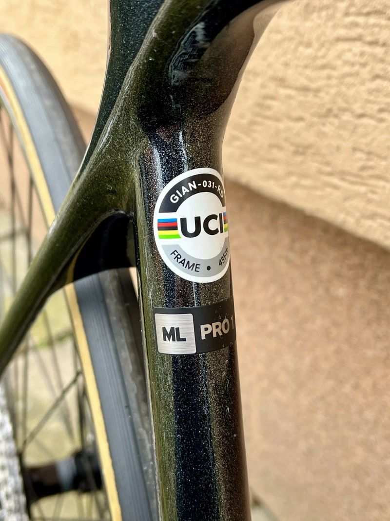 Giant TCR Advanced Pro Disc Custom, vel. M/L, 8,08 kg - z nových komponent !!!