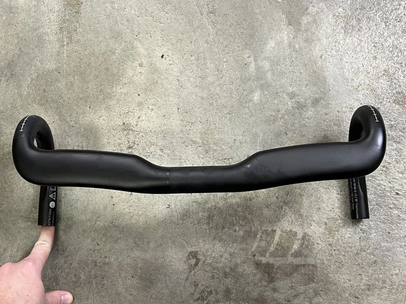 Karbonová řídítka SQlab 312 R, šířka 420 mm - najeto 1200 km - PC 7799,-