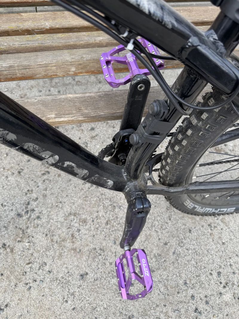 Custom skladaný Dartmoor hornet 26X