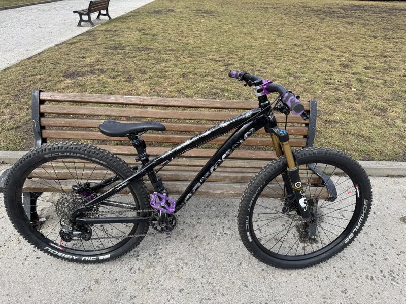 Custom skladaný Dartmoor hornet 26X