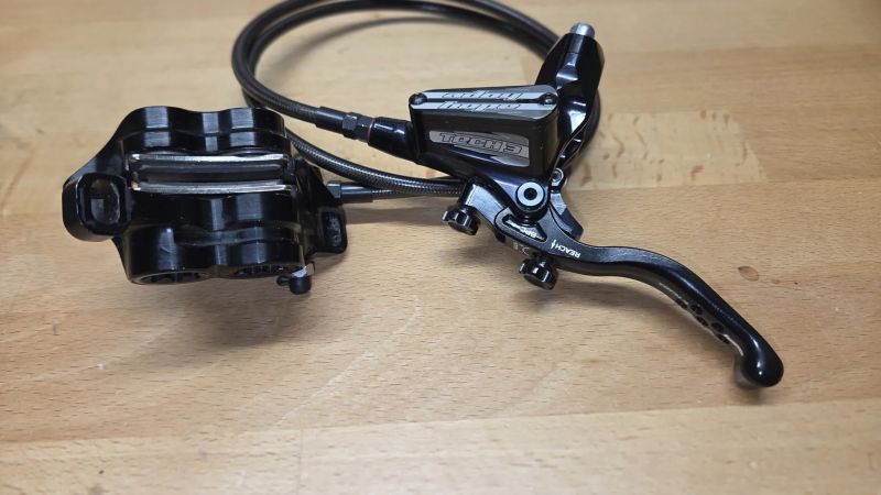 Prodám páky Hope Tech 3 + třmeny new V4 + hadice Goodridge carbon