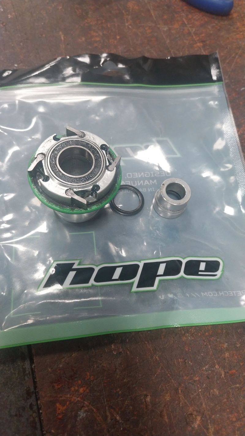 Ořech Hope + koncovky