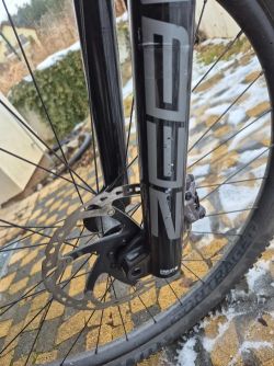 Trek RAIL 9.8 XT - NOIR / ROUGE FADE 
