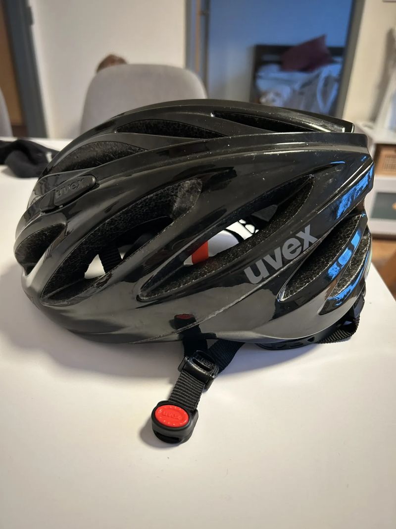 Uvex Boss Race přilba