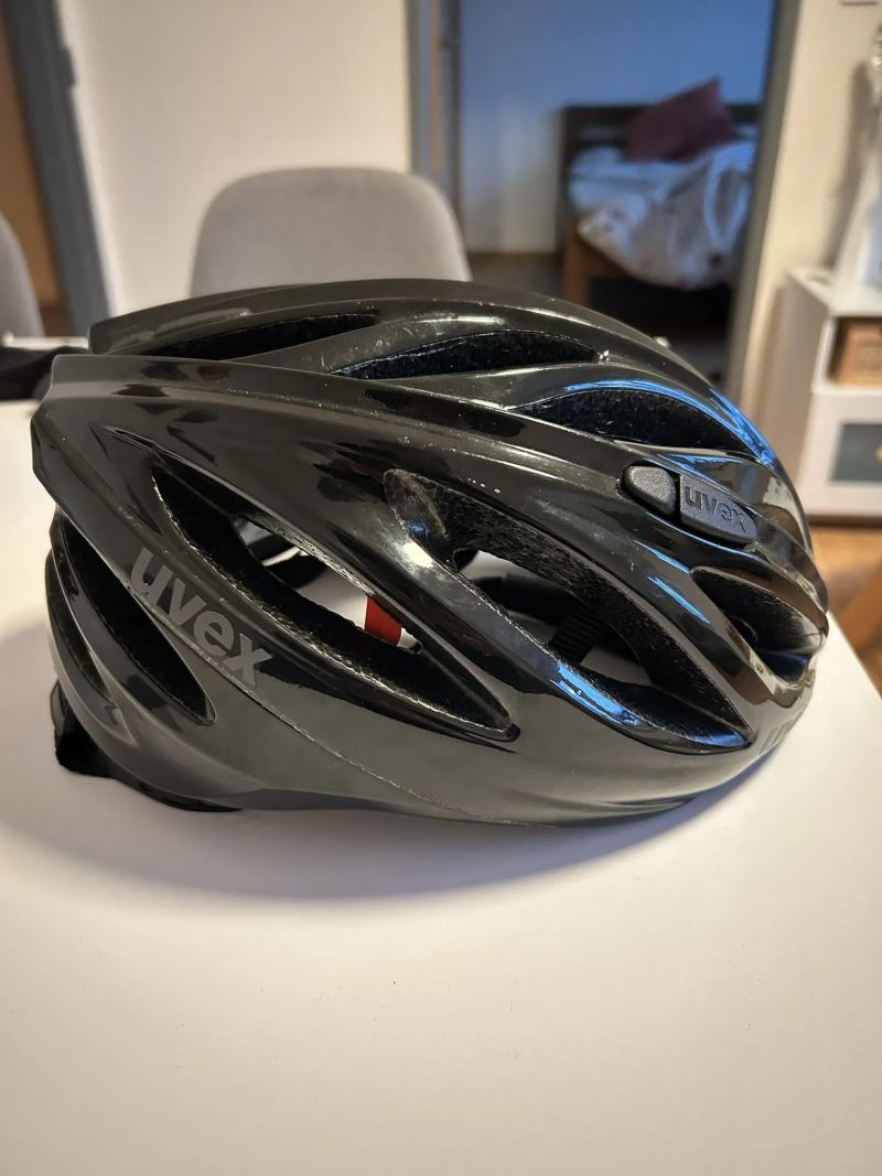 Uvex Boss Race přilba