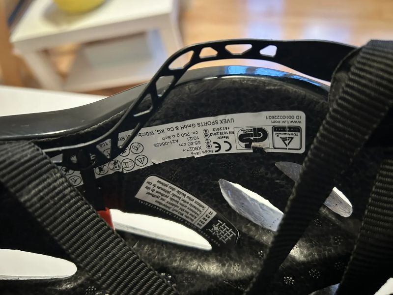 Uvex Boss Race přilba