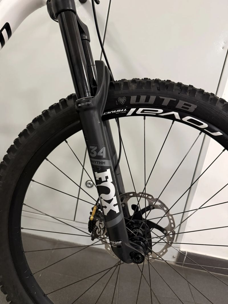 Specialized Stumpjumper Comp Alloy 29 – vel. L – 12s – upgrade brzdy – top stav