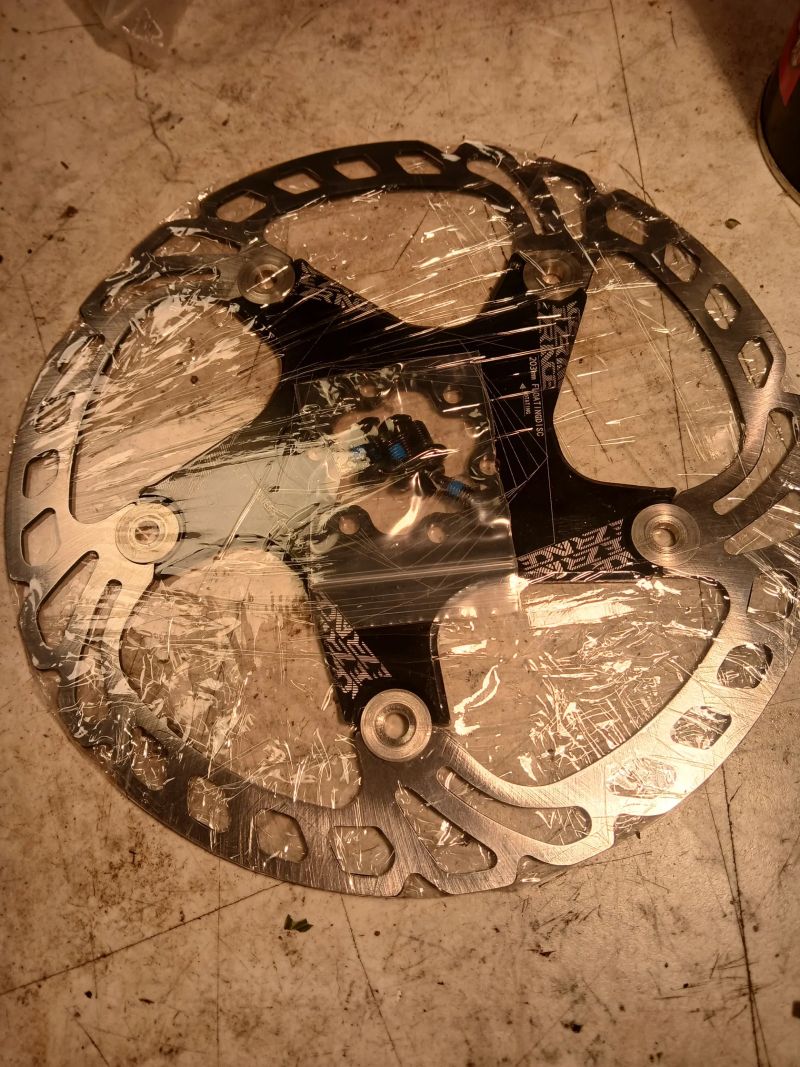 Brzdový kotouč 203 mm nový